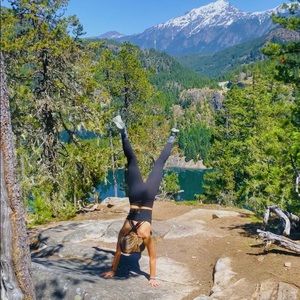 Meet your Posher, Abigail